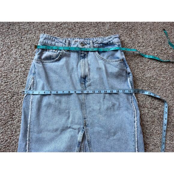 ZARA Light Blue Denim/Jean Long skirt, size women's Medium - Picture 3 of 11